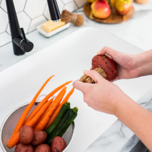 Load image into Gallery viewer, FULL CIRCLE | Zero Waste Veggie Brush