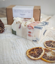 Load image into Gallery viewer, LOCUST GROVE FARM | Holiday Soap Sample Set