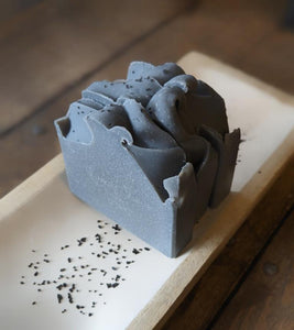 LOCUST GROVE FARM | Purifying Tea Tree Charcoal Mint Soap