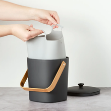 Load image into Gallery viewer, BAMBOOZLE | Composter Silicone Reusable Liner