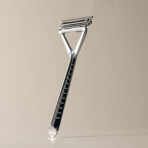LEAF | The Leaf Pivoting Triple Head Razor