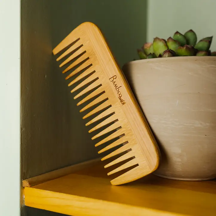 BAMBOO SWITCH | Bamboo Wide Tooth Detangling Comb