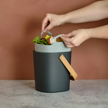 Load image into Gallery viewer, BAMBOOZLE | Composter Silicone Reusable Liner