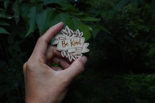 ENVISION POSITIVE | Wooden Pins