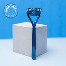 Load image into Gallery viewer, LEAF | The Leaf Pivoting Triple Head Razor