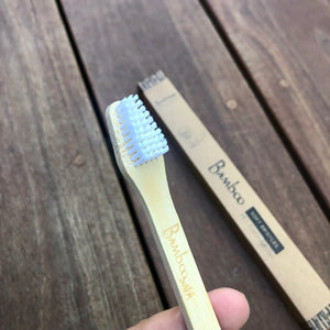 BAMBOO SWITCH | Bamboo Dog Toothbrush